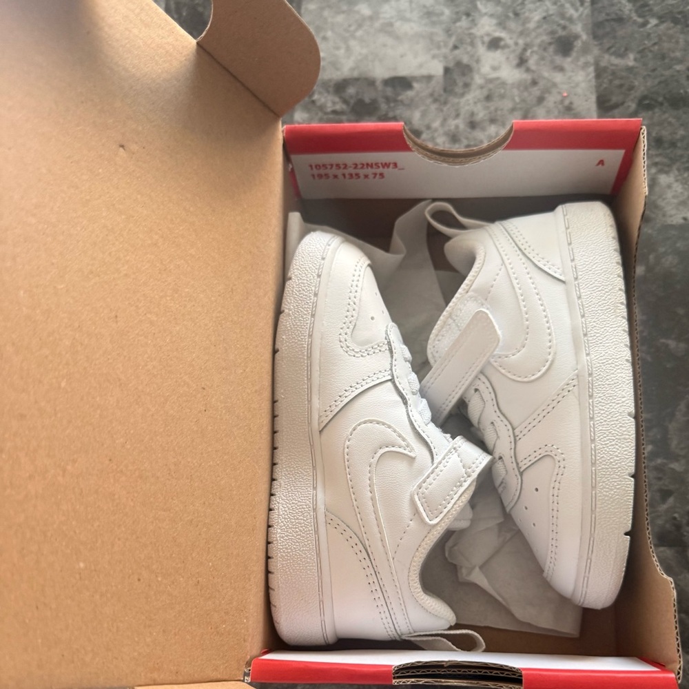 Nike Court Borough Low 2 Toddler Size 7C All White Velcro Sneakers Kids Shoes